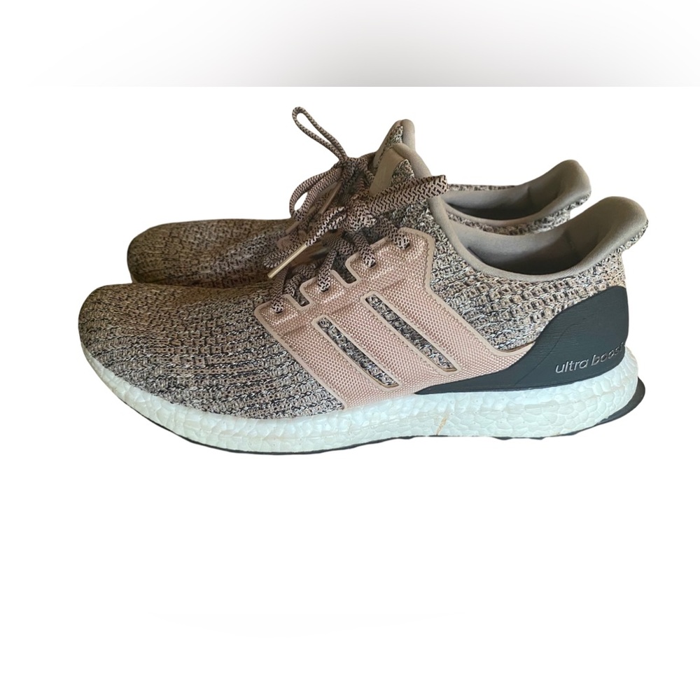 Adidas UltraBoost 4.0 Ash Pearl Men’s Size 11.5 Sneakers Shoes BB6174